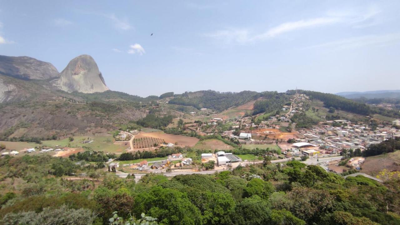 Suite Condominio Vista Azul - Pedra Azul ドミンゴス・マルチンス エクステリア 写真